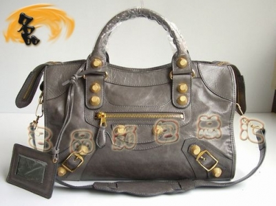 084332B ������� ��������� BALENCIAGA����� �������һ�ɫţƤб���