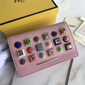 FENDI �ҵ� СţƤ��ɫí���� ������  ӣ����