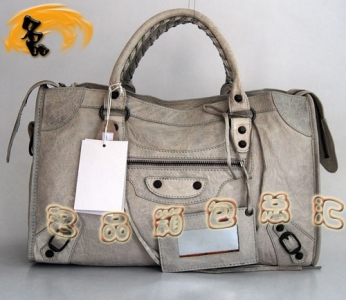 084332 Balenciaga������ ʱ��Ůʿ����� ������������� ������ƤŮ�� ǳ��ɫ