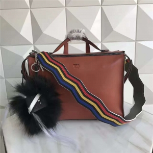 FENDI �����б��� ���ֹ� ������ ���¶��峱���·���