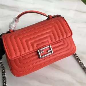 FENDI �ҵ� 8770 ʱװ��� Micro Baguette ѹ��˫�������� ��ɫ