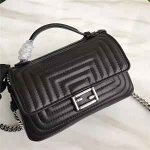 FENDI �ҵ� 8770 ʱװ��� Micro Baguette ѹ��˫�������� ��ɫ