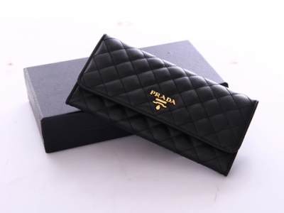 1M1132 PradaǮ�� Prada���¿�ŮʿǮ�� Prada���ӳ���Ǯ�� ������Ǯ�� ��ɫ