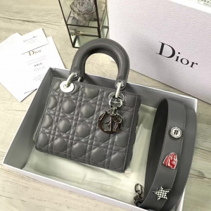 Dior LADY DIORС��Ƥ����� 2017�¿�ϰ»��´����� ��ɫ