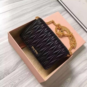 Miumiu���� 2017����MiumiuŮ�� �¿�