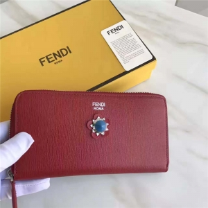 FENDI �ҵ� СţƤCRAYONS 2017�¿� װ��˫ɫƤ�ﻨ�䳤��Ǯ�� �ƺ�ɫ