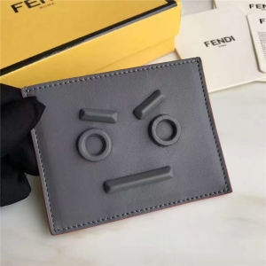 FENDI �ҵ� 2017�¿� face����ͬɫ���� СţƤ ���в㿨Ƭ�� ��ɫ