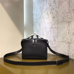 6238 FENDI �ҵ� ������ СţƤ ��ʿ ����б��� ��ɫ