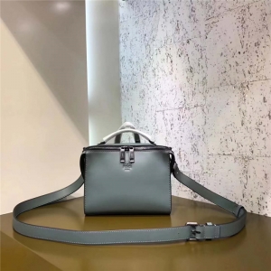 6238 FENDI �ҵ� ������ СţƤ ��ʿ ����б��� ����ɫ