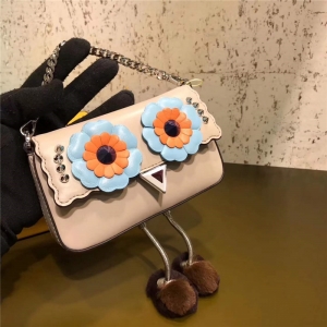 203 FENDI �ҵ� С���޴��Ű� ƴɫ����í�� ���������� ��ɫ