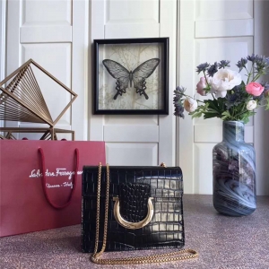 21F893 Ferragamo ������Ľ �뻷��� ������ �кŷ��� ������ ��ɫ