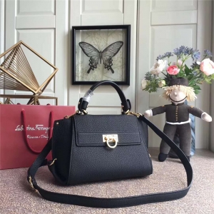 21F628 Ferragamo������Ľ Sofia�� ˤ��ţƤ ���� �кż�� ��ɫ