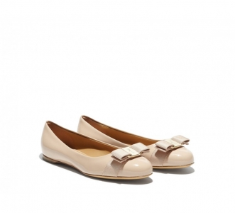 518533 Ferragamo�Ƹ���Ľ VARINA ��Ƥ ������ƽ��Ь ��ɫ