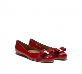 592125 Ferragamo�Ƹ���Ľ VARINA ��Ƥ ������ƽ��Ь ��ɫ
