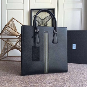 2VE083 Prada������ 2018�¿� ʮ��������� Prada��ʿ���İ� ��ɫ