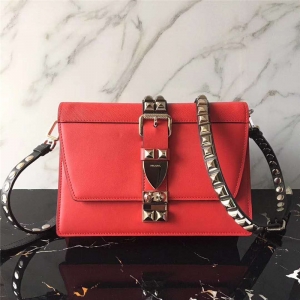 1BD120 Prada������ 2018�紺���¿� í��װ�� СţƤ�ִ� ��ɫ