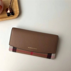 39555091 Burberry�ͱ��� Banner�ִ�ϵ�� House���� ƴƤ����Ǯ�� ��ɳɫ