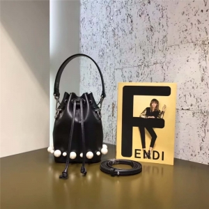 010 Fendi�ҵ� MON TR��SOR ����׺�� ��ɫ ����ˮͰ�� ��ɫ