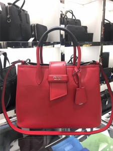 1BG148 Prada������ ����СţƤ ƴɫƴƤ Ů�����