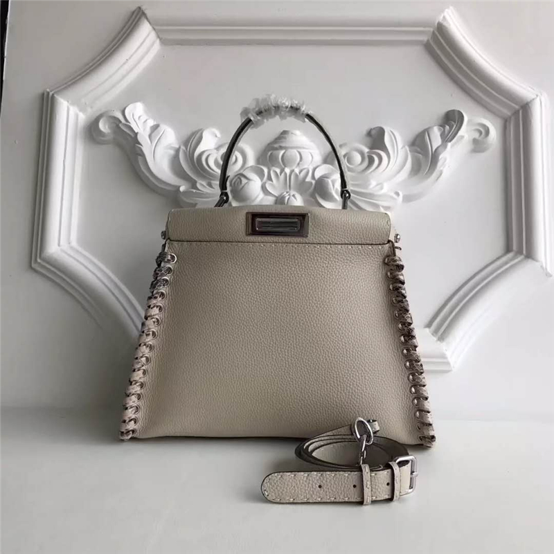 2105AM FENDI�ҵ� ��Ե��Ƥ��֯װ�� ��֦��ţƤ����� ��ɫ