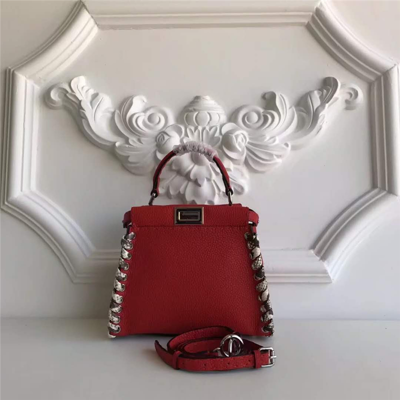2105AS FENDI�ҵ� MINI ��Ե��Ƥ��֯װ�� ��֦��ţƤ����� ��ɫ