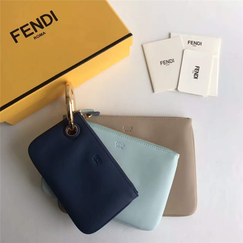 001 FENDI�ҵ� F IS FEND �������� СţƤ ���ð� ���̺�