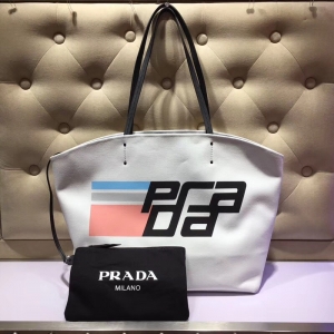 1BG022 PradaŮ�� �����ﹺ��� ������Ů�� Prada���а� ӡ������ ��ɫ