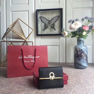 224639 Ferragamo������Ľ Gancio����� ���Ƿ�ʽǮ�� ��ɫ