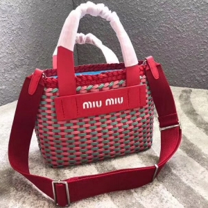 5BA077 MIUMIUר���¿� ����Ƥ�� ��֯�ִ� ���� �����Ӱ� ��ɫ