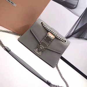 5BD100 MIUMIU ר������ ţƤɽ���� ������ С�� ���ǵ���� ��ɫ