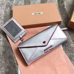 5MH379 MIUMIU ר������ LOVE����ϵ�� ˫ɫƤ�� Ǯ�� ǹɫ