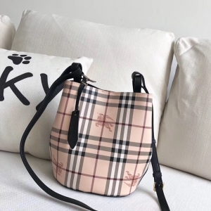 Burberry�ͱ��� Haymarket���� ս��ӡ�� ƴɫƤ�� ˮͰ�� ��ɫ