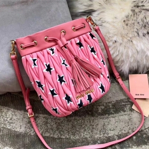 5BE014 MIUMIU���� ר���¿� ����͹��ѹ�� Ϳѻ ˮͰ�� ��ɫ