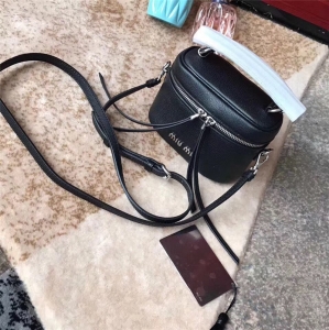 5BH123 MIUMIU���� ר�����¿� С�� ɽ��Ƥ ���ᵥ��� ��ɫ