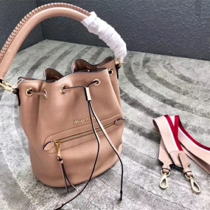 5BE027 MIUMIU���� �¿� ɽ��Ƥ ��֯Ƥ���� ����ˮͰ�� źɫ