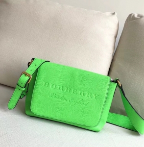 Burberry��ʹ�� �ͱ������ �ͱ��򵥼�� �ͱ�����ʹ�� ��ɫ