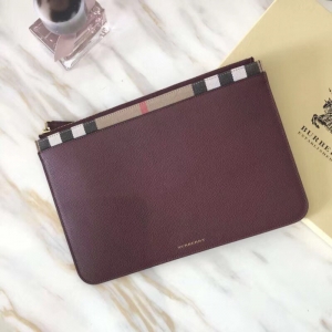 Burberry�ͱ��� House ����ƴ����Ƥ�� �������ɴ� ���ɫ