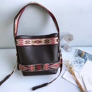 Dior OdeoŮ�� 2019�¿� СţƤ �������Ƿ� �ϰ����Ұ� ����ˮͰ�� ��ɫ