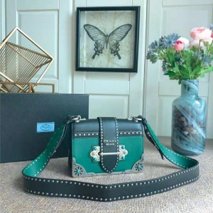 1BD045 Prada Cahier�ִ� ��͢�� СţƤŮ�� �������� �����ﵥ��� ��ɫ