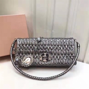 5BD233 MiuMiu ר����Ʒ ��ʯ������ MiuMiu�ְ� MiuMiu������ ���ɫ 