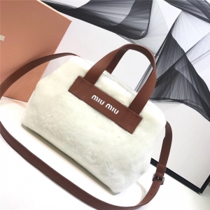 5BA085 MiuMiuŮ�� ��������� ��Ƥ������ ���ֱë�ִ� ��ɫ