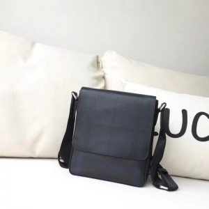 Burberryn�а� ��Ѭ���� �ͱ����ʲ�� �������� ���� ����б��� ������
