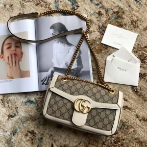 443497 GucciŮ�� Marmontϵ�� �ų۵���� ����˫G PVC����Ƥ ��ɫ