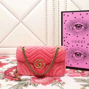 443947 GucciŮ�� GG Marmontϵ�� ����� С�� �ų������� Gucciб��� ���Ϻ�
