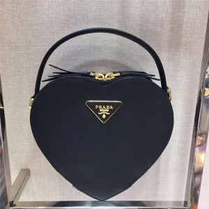 1BH144 Prada OdetteŮ�� �����ﰮ�İ� ʮ����ţƤ Prada����� ��ɫ