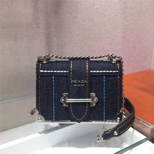 1BD045 Prada cahier ������ ��������� �����ִ� �����ﵥ��б��� 