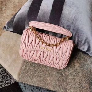 5BD140 MiuMiu���� MatelasseС��Ƥ ����ѹ�� ���������� ��ɫ