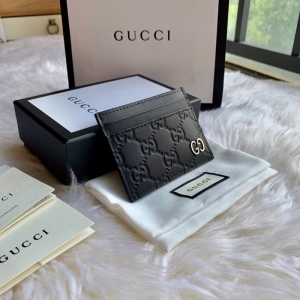 473927 Gucci SignatureƤ�￨Ƭ�� Gucci���� ��ɫ