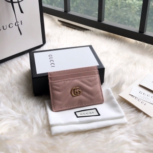 443127 Gucci GG Marmontϵ�п�Ƭ�� Gucci���� ��ɫ