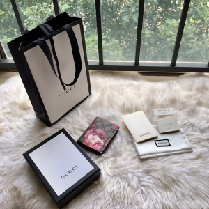 453176 Gucci GG Blooms ӡ���������ɫ���췫����Ǯ�� ��Ƭ��